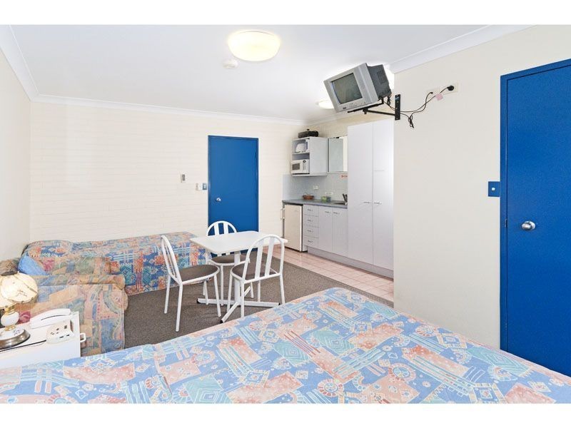 106/24 Tottenham Street, Woolloongabba QLD 4102