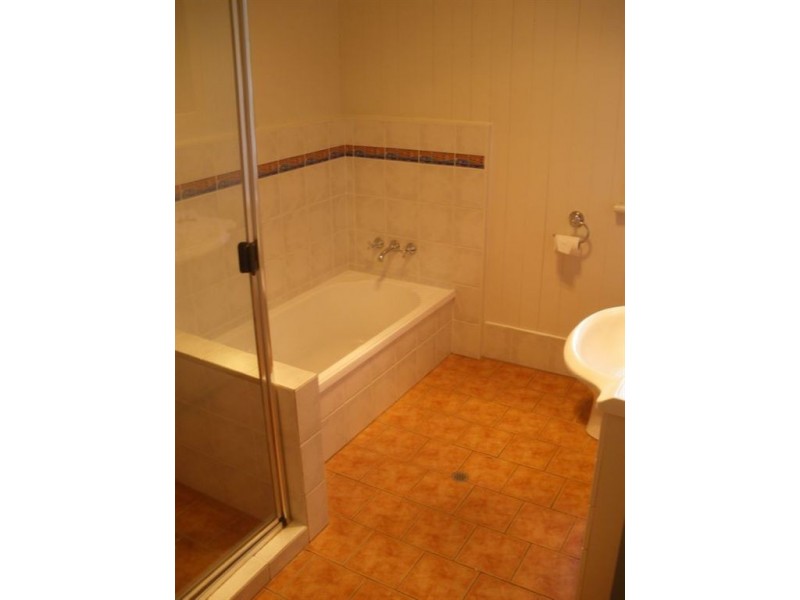 216 Chatsworth Road, Coorparoo QLD 4151