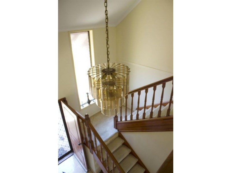 393 Winstanley Street, Carindale QLD 4152