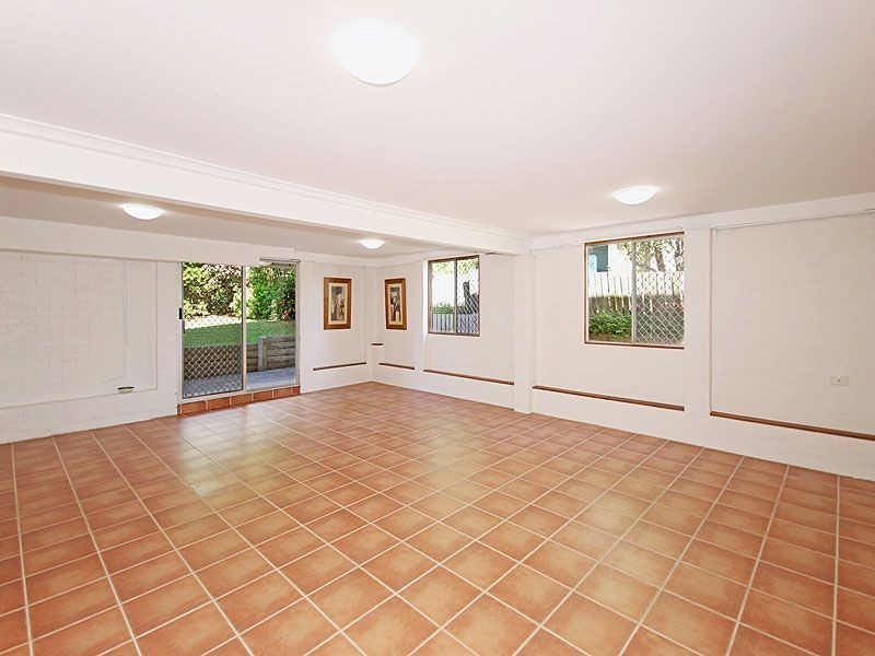 11 Wunulla Street, Mount Gravatt East QLD 4122