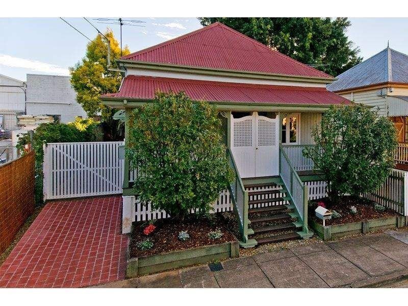 23 Sword Street, Woolloongabba QLD 4102