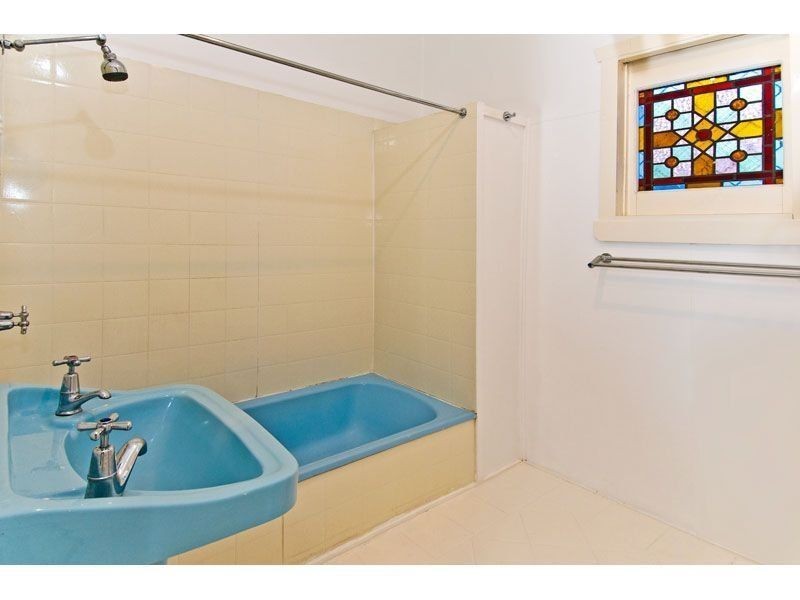 23 Sword Street, Woolloongabba QLD 4102