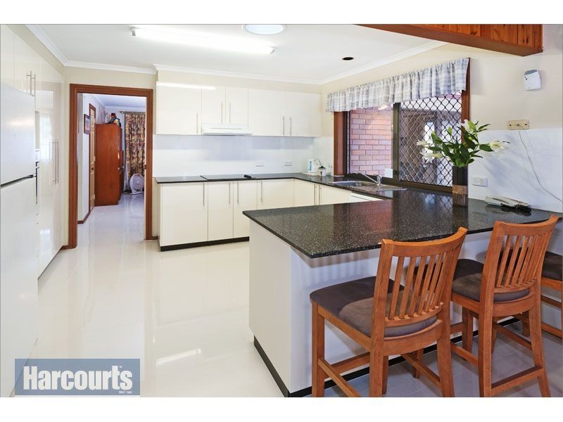 397 Winstanley Street, Carindale QLD 4152