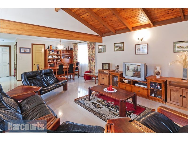 397 Winstanley Street, Carindale QLD 4152