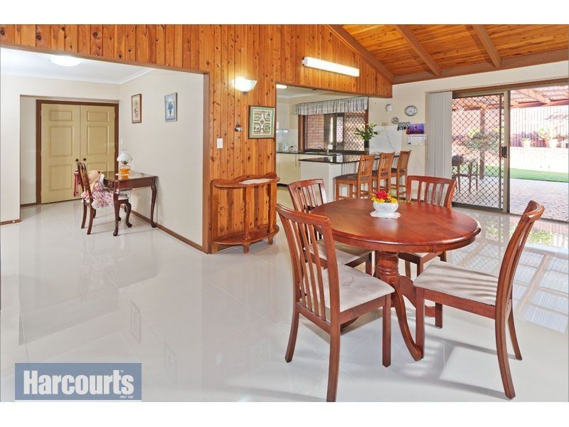 397 Winstanley Street, Carindale QLD 4152