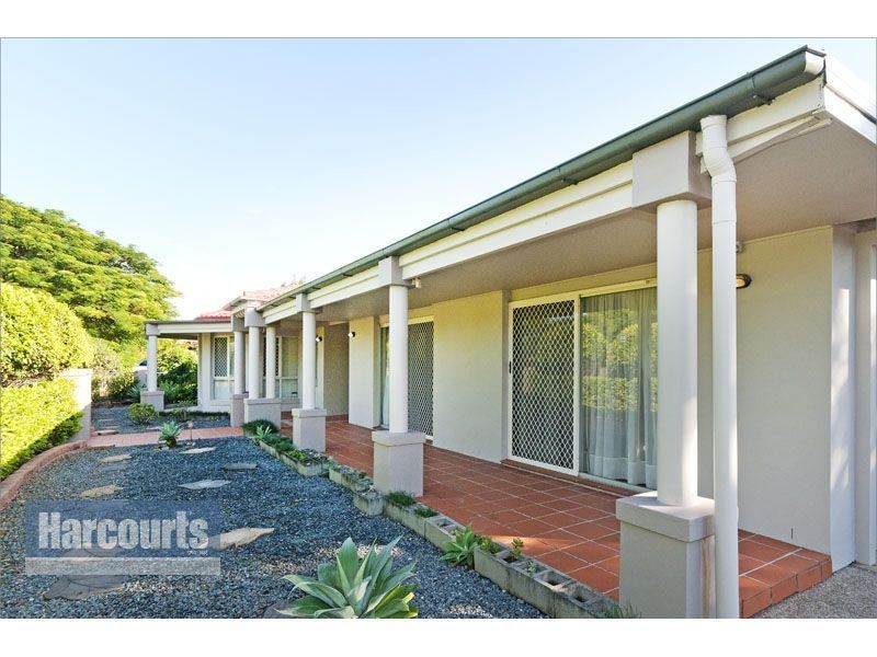 1 Cornell Street, Robertson QLD 4109