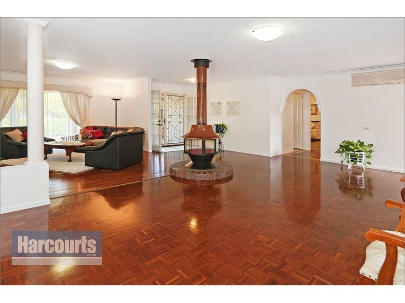 1 Cornell Street, Robertson QLD 4109