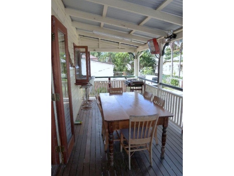 37 Deshon Street, Woolloongabba QLD 4102