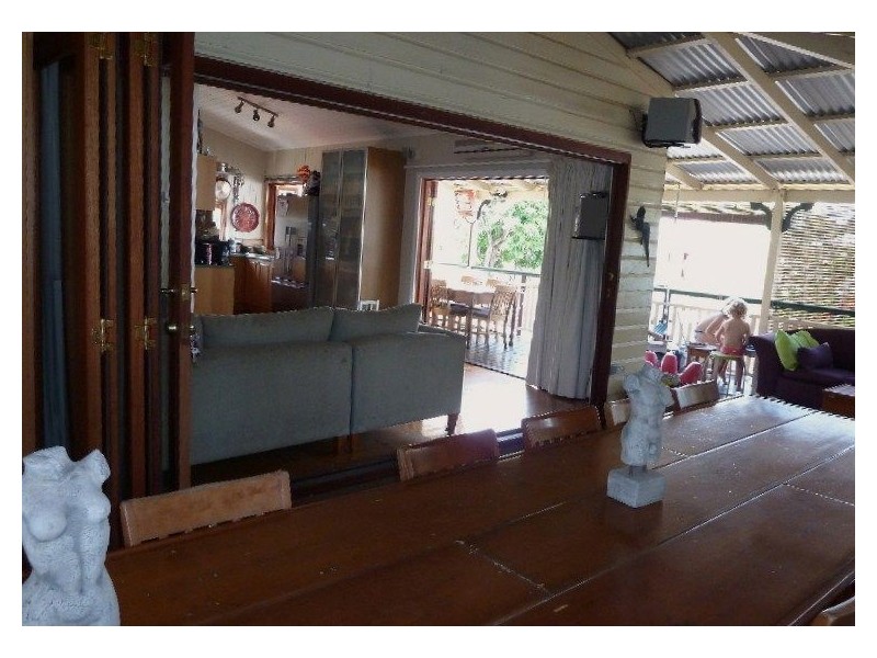 37 Deshon Street, Woolloongabba QLD 4102