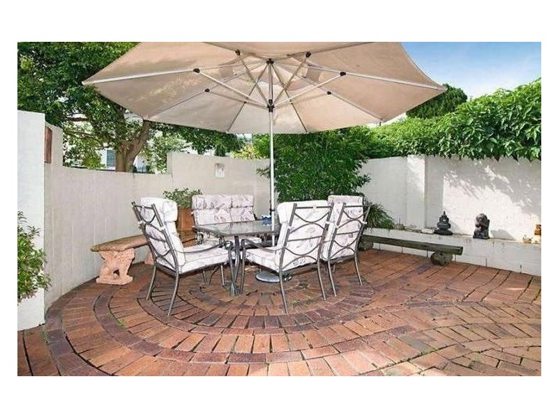 29 Kneale St, Holland Park West QLD 4121