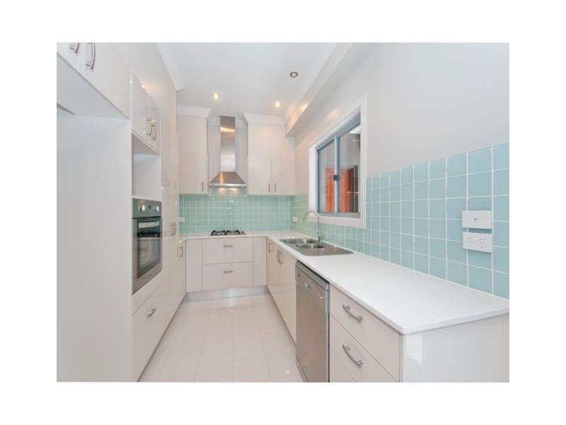 2/42 Brown Street, Camp Hill QLD 4152