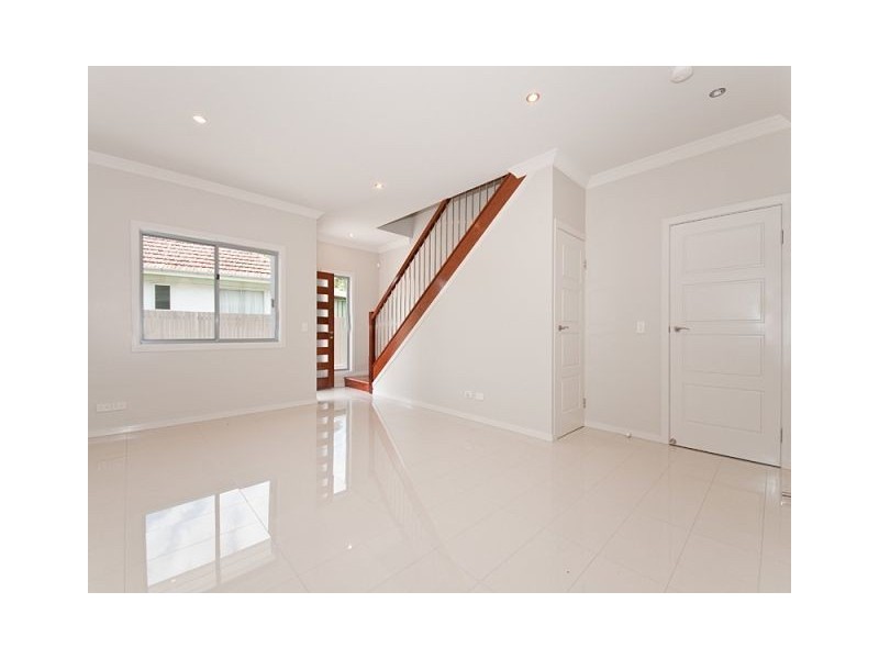 2/42 Brown Street, Camp Hill QLD 4152