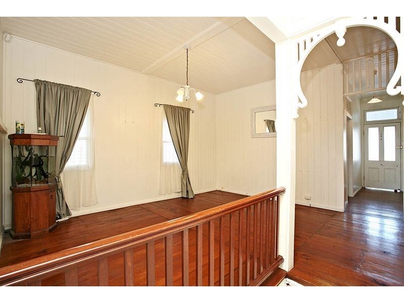 28 Fern Street, Woolloongabba QLD 4102