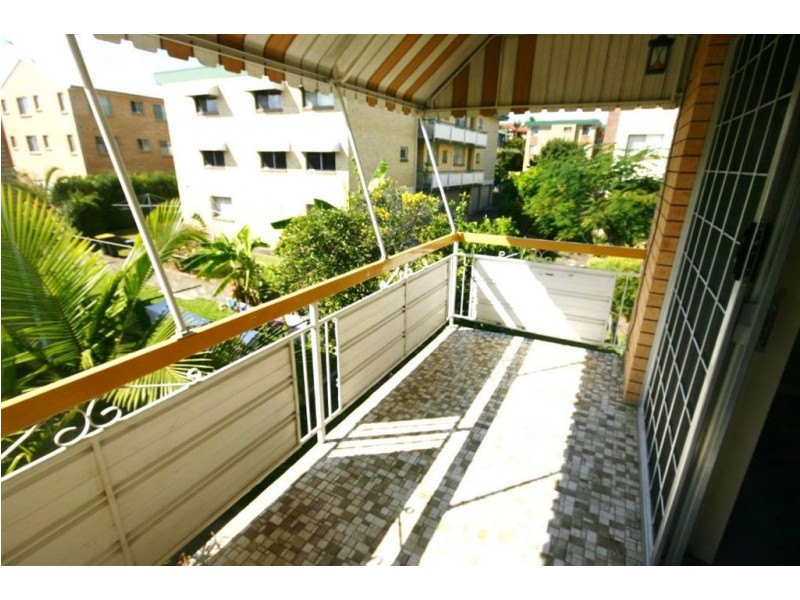 6/7 Robinson St, Coorparoo QLD 4151