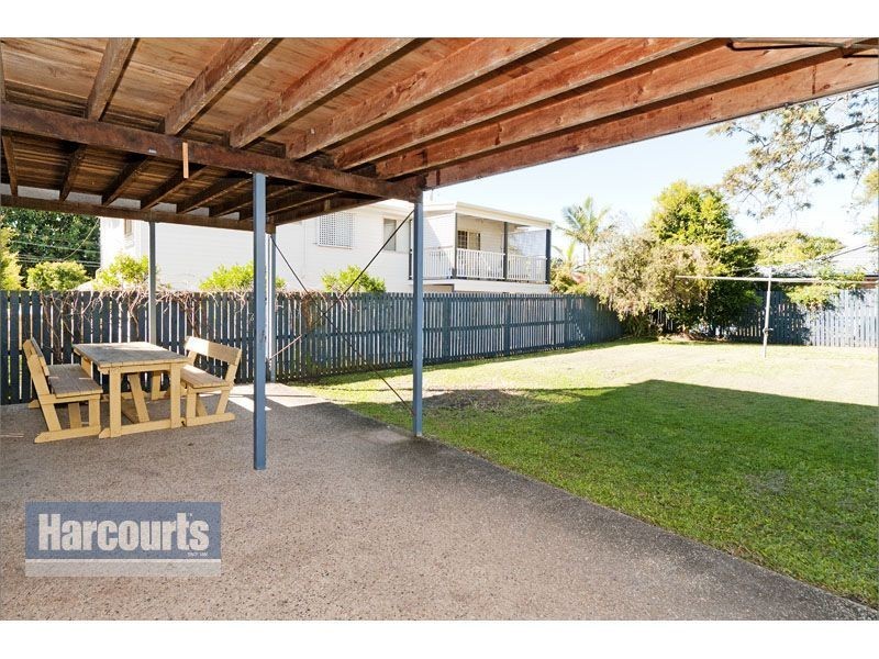 1221 Stanley St, Coorparoo QLD 4151