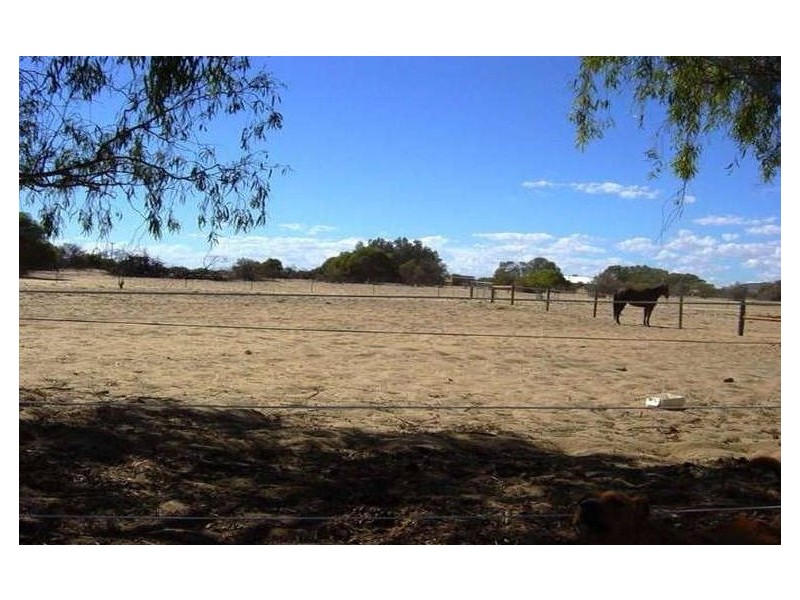 494 Beattie Road, Waggrakine WA 6530