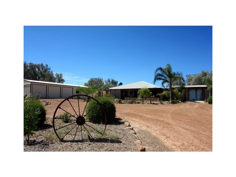 118 Sutcliffe Road, Waggrakine WA 6530