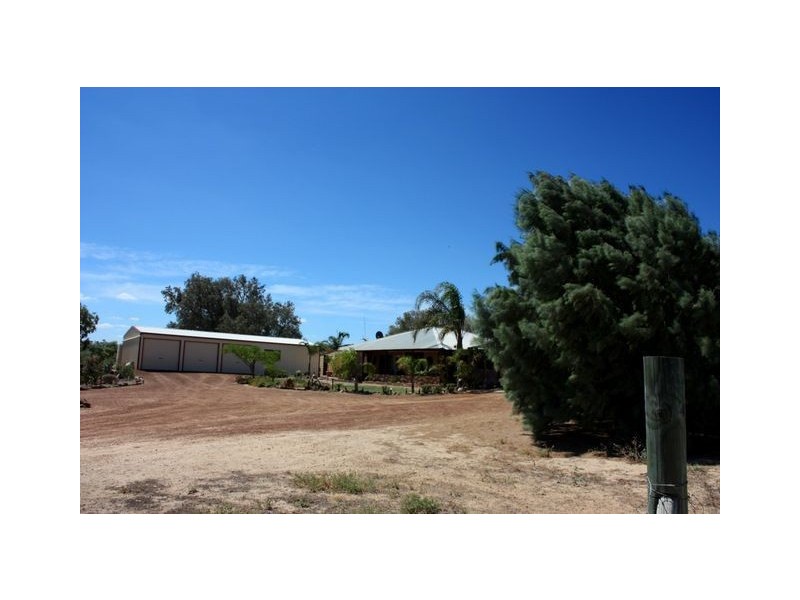 118 Sutcliffe Road, Waggrakine WA 6530