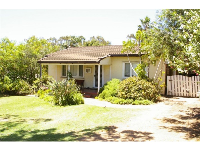 14 Elphick Street, Bluff Point WA 6530