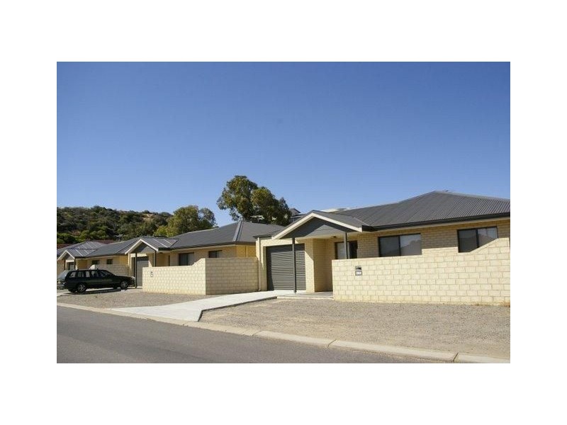 4/11 Waldeck Street, Geraldton WA 6530