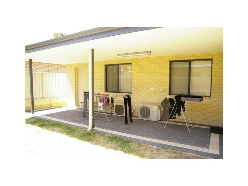 4/11 Waldeck Street, Geraldton WA 6530
