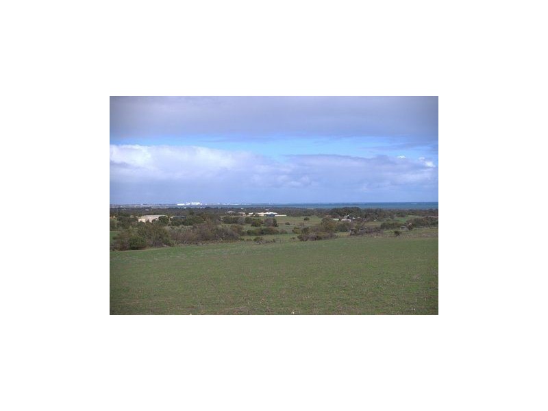 305 David Road, Waggrakine WA 6530