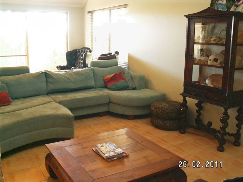 2 Wave Crest Circle, Drummond Cove WA 6532