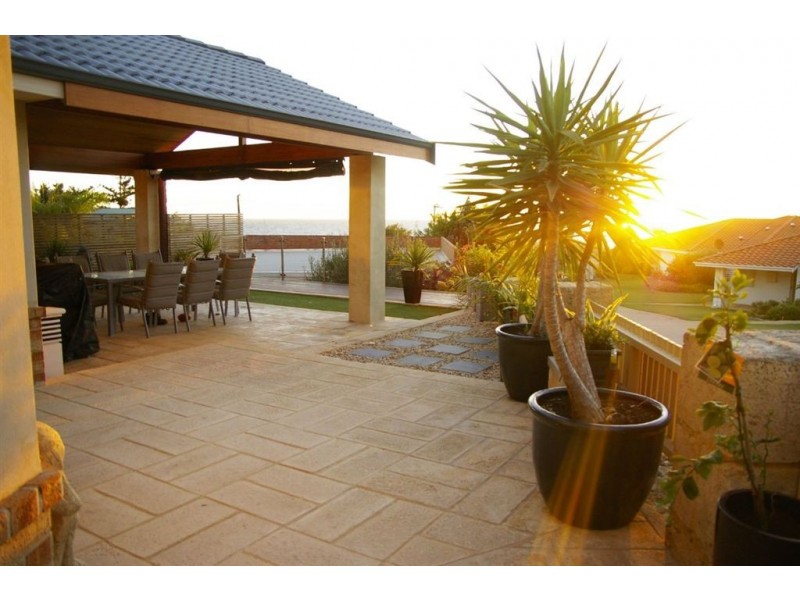 16/323 Willcock Drive, Tarcoola Beach WA 6530