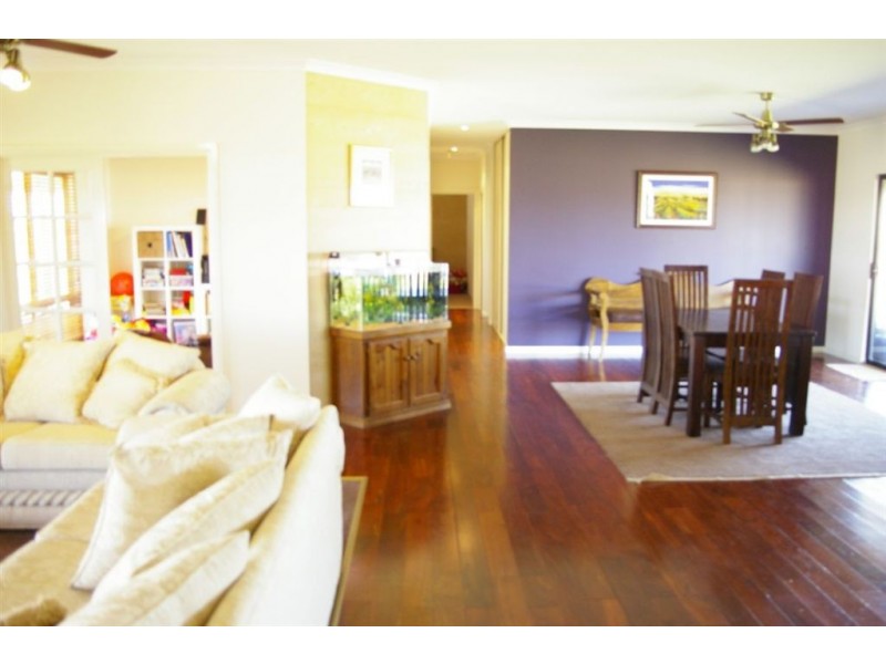 38 Sadler Way, Deepdale WA 6532