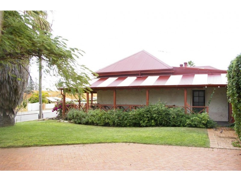 33 Francis Street, Geraldton WA 6530