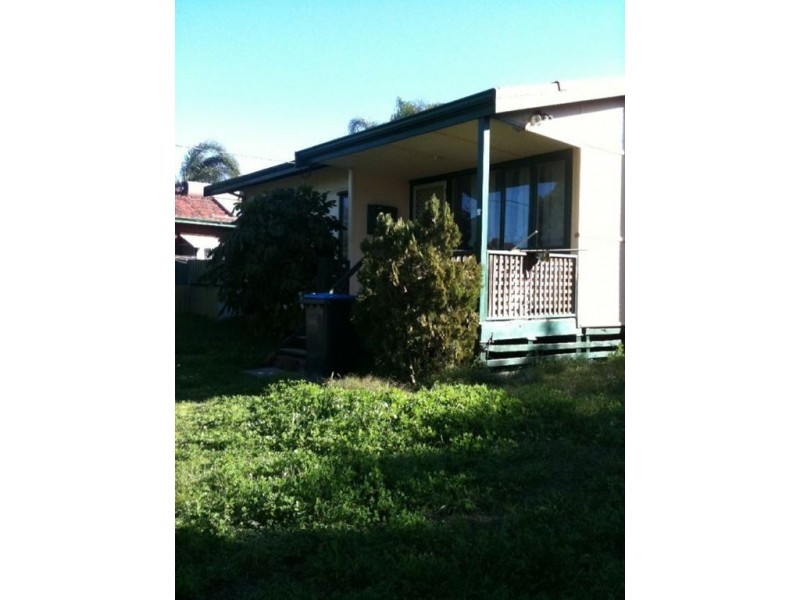 4 Compton Street, Rangeway WA 6530