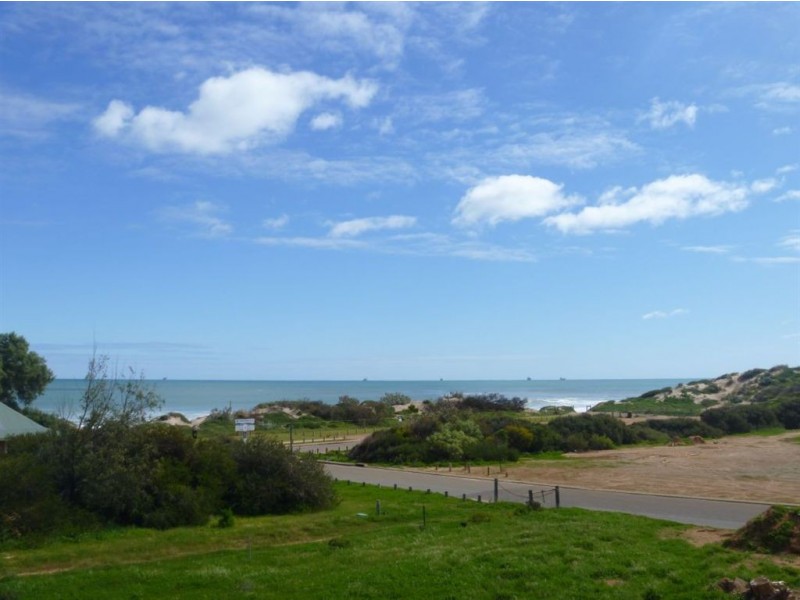 4 Triton Place, Sunset Beach WA 6530