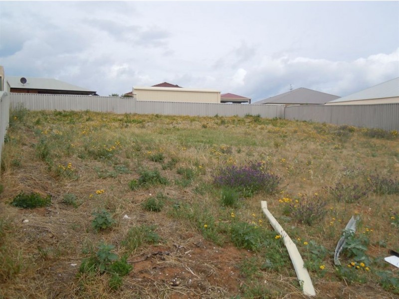 17 Hillview Drive, Drummond Cove WA 6532