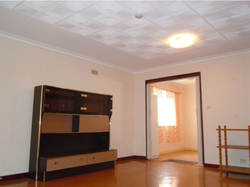 13 Waldeck Street, Geraldton WA 6530