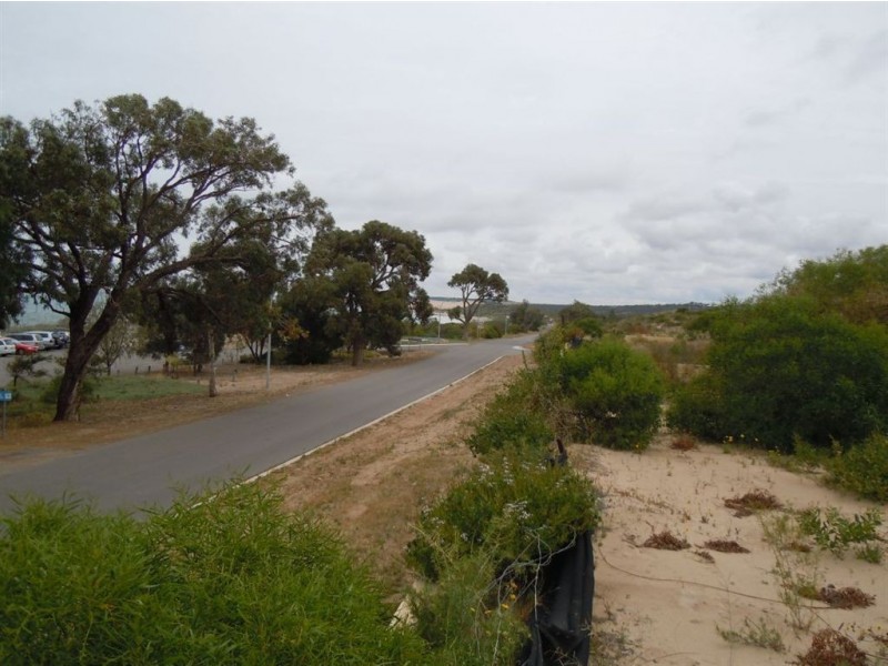 69 Whitehill Road, Drummond Cove WA 6532