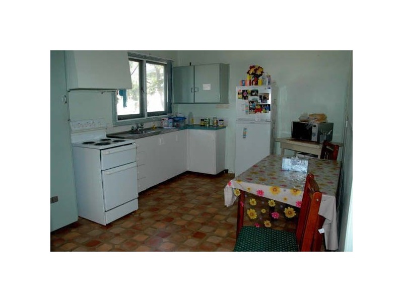 3 A & B Plymouth Road, Utakarra WA 6530