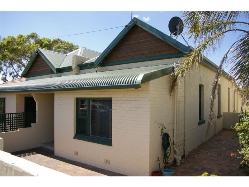 124 & 126 Chapman Road, Geraldton WA 6530