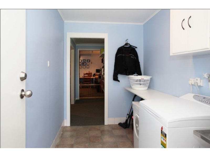 10 Ritchie Way, Rangeway WA 6530