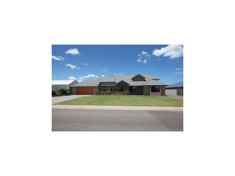 20 Waterfront Circle, Drummond Cove WA 6532