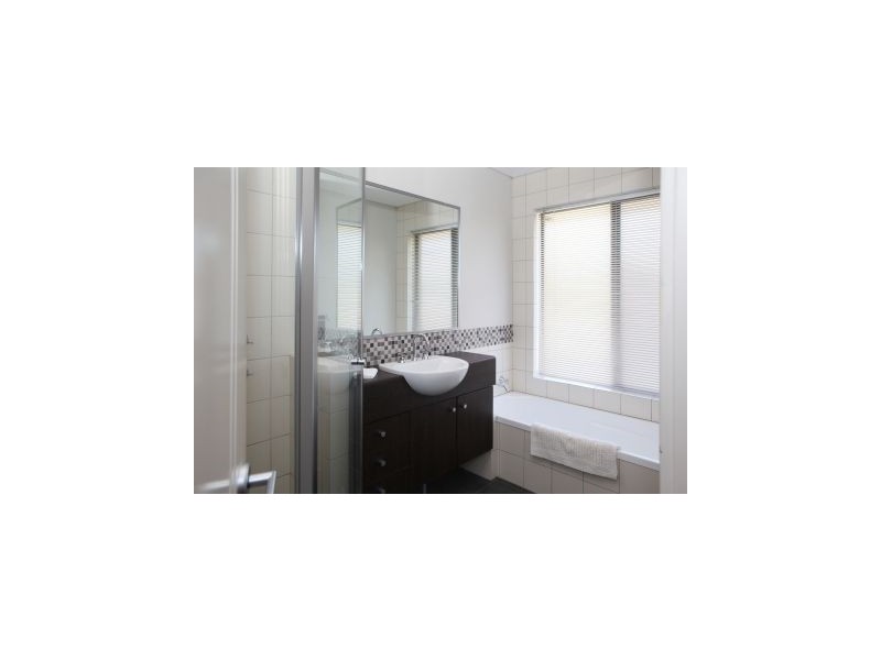 20 Waterfront Circle, Drummond Cove WA 6532