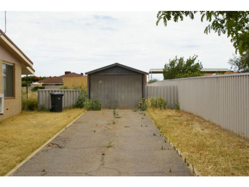 8 Catherine Street, Bluff Point WA 6530