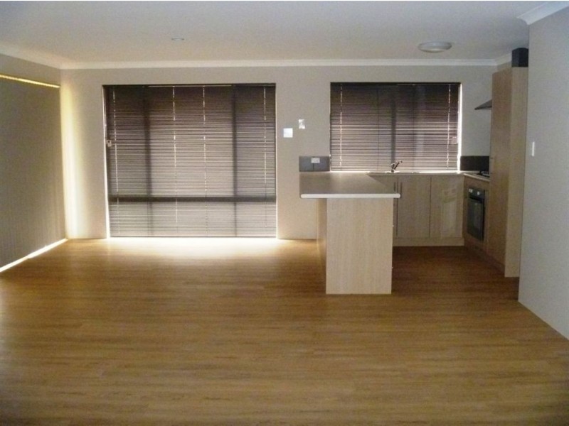 17 Barnacle Road, Drummond Cove WA 6532