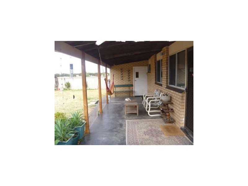 7 Evans Road, Walkaway WA 6528