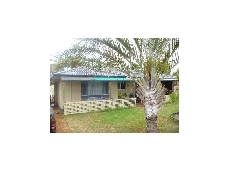 9 Melbourne Street, Waggrakine WA 6530