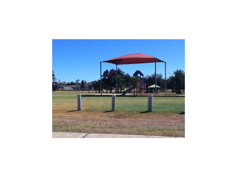 61 Wavecrest Circle, Drummond Cove WA 6532