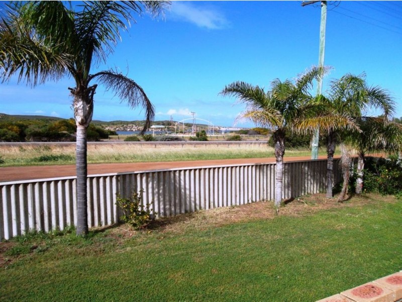 21 Gaskin Drive, Greenough WA 6532