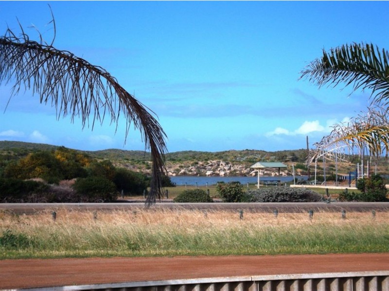 21 Gaskin Drive, Greenough WA 6532