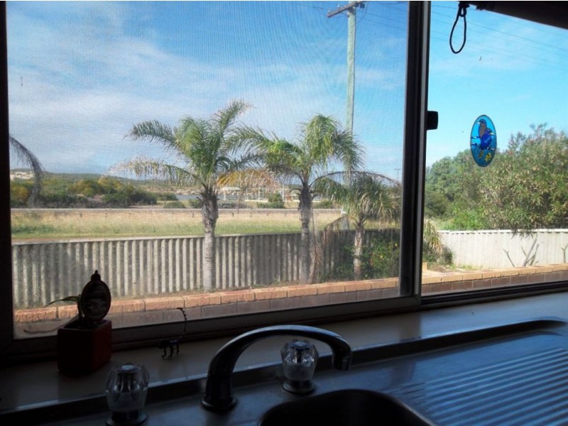 21 Gaskin Drive, Greenough WA 6532