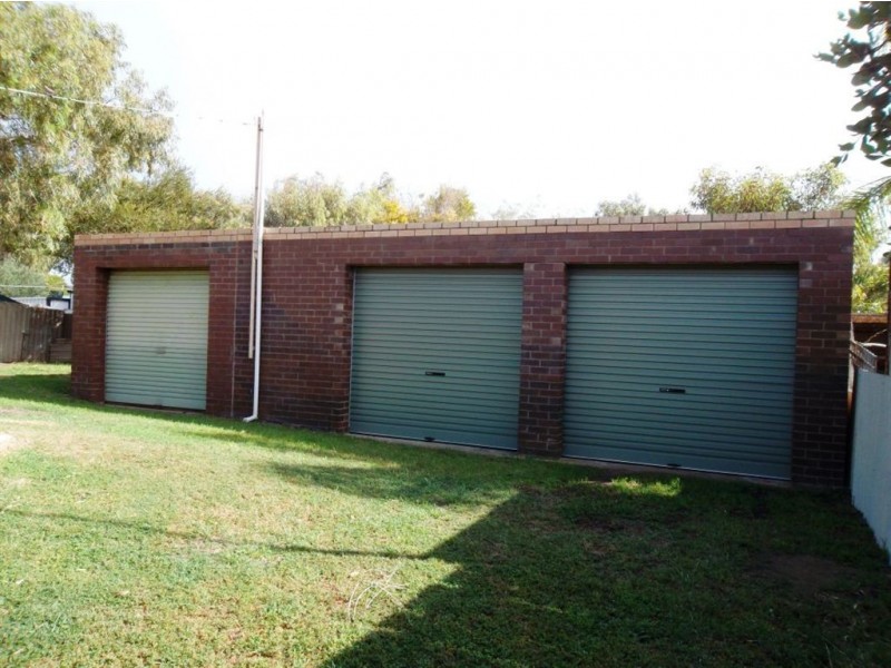 21 Gaskin Drive, Greenough WA 6532