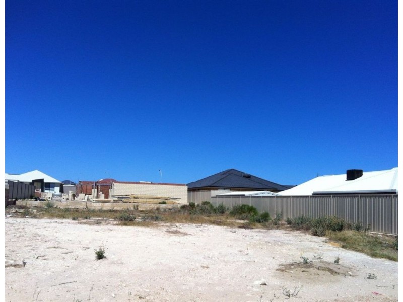 26 Colonen Street, Wandina WA 6530